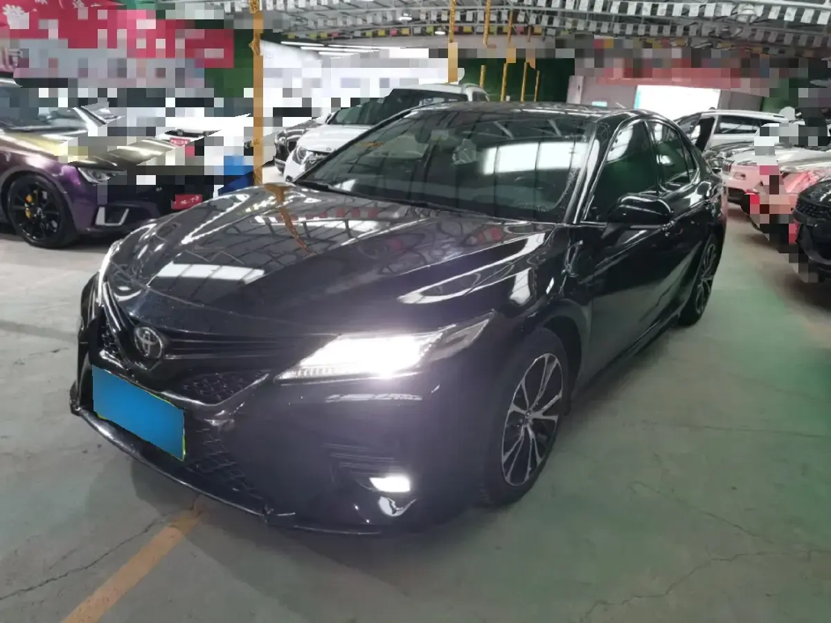 2018 Toyota Camry 2.5L 209HP L4 8AT