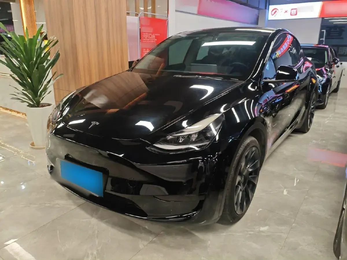 2022 Tesla Model Y BEV 60KWH