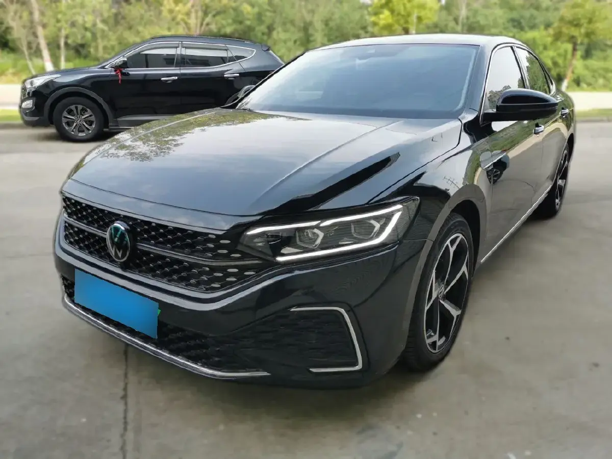 2023 Volkswagen Passat 2.0T 186HP L4 7DCT