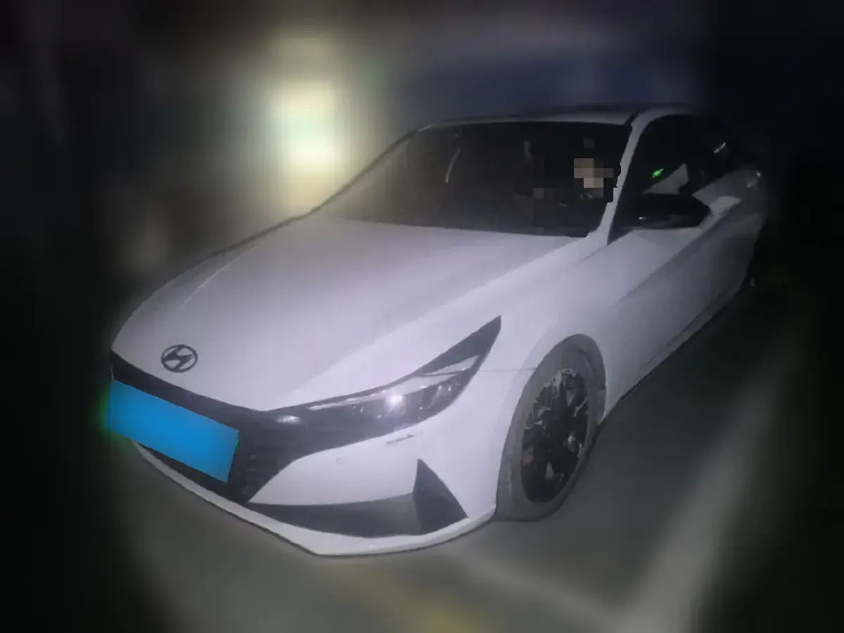 2022 Hyundai Elantra 1.5L 115HP L4 CVT