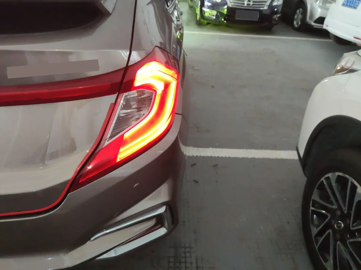 2017 Honda Gienia 1.5L 131HP L4 CVT,autocango,china used car exporter,china ev exporter,chinese used car exporter,chinese used ev exporter