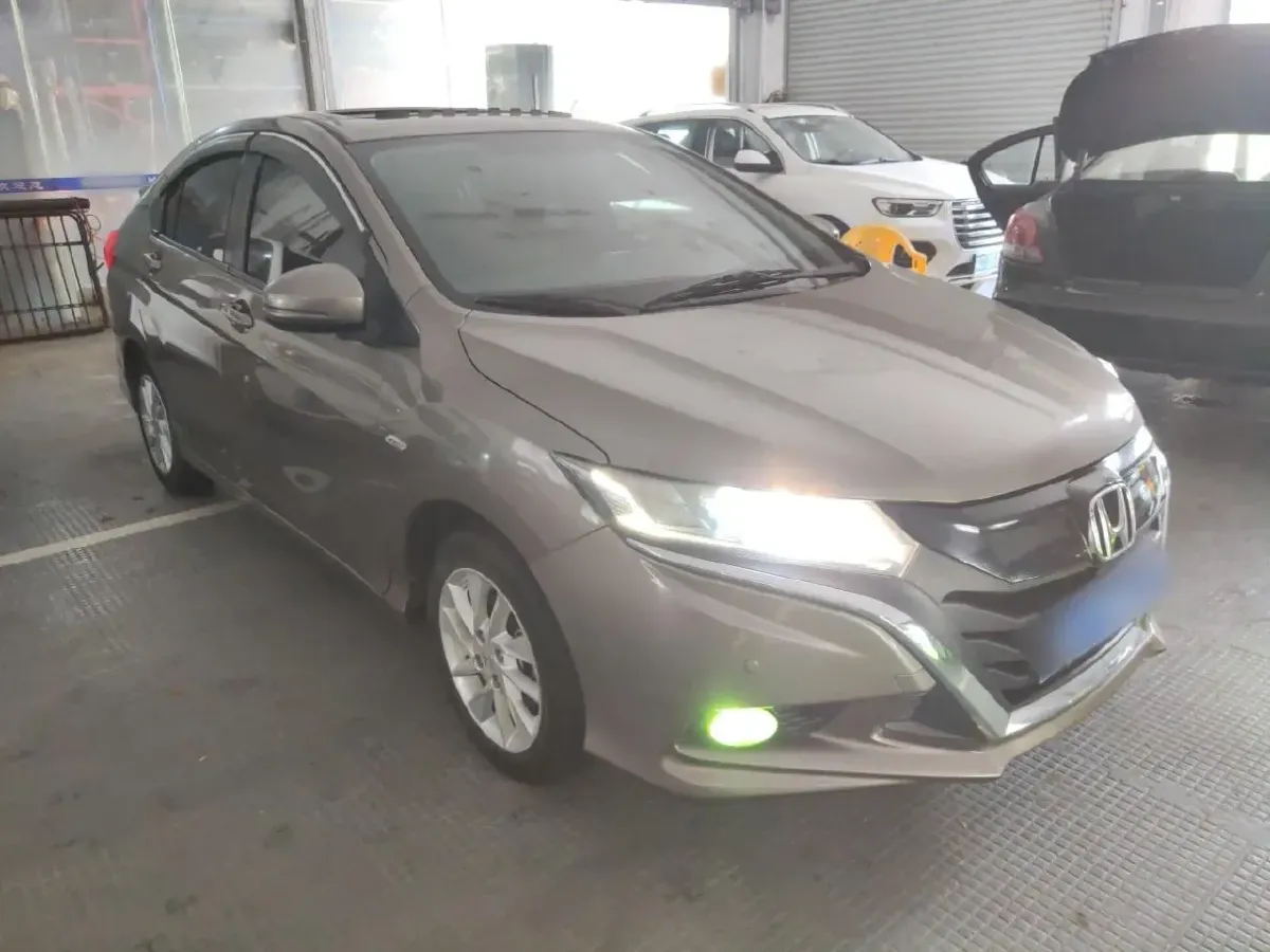 2017 Honda Gienia 1.5L 131HP L4 CVT,autocango,china used car exporter,china ev exporter,chinese used car exporter,chinese used ev exporter