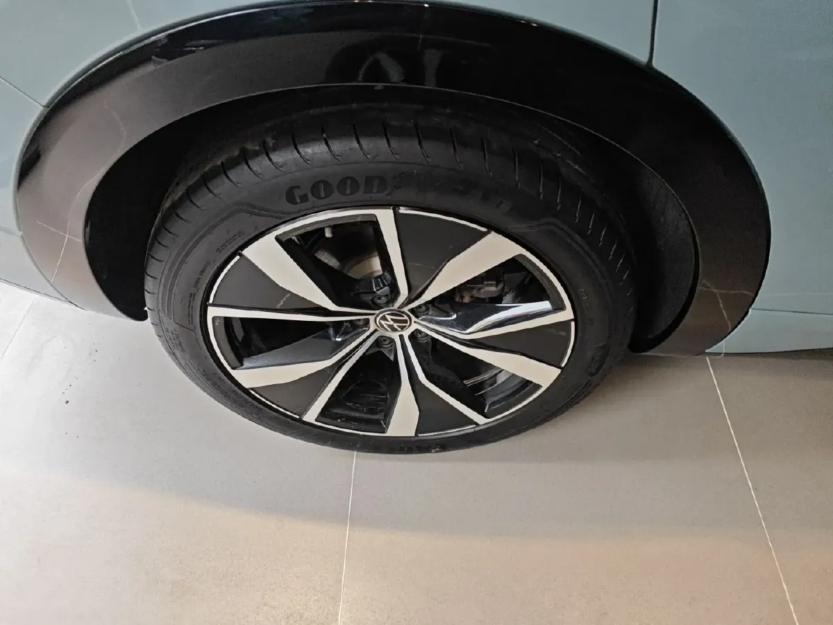 2023 Volkswagen Tavendor 2.0T 220HP L4 7DCT,autocango,china used car exporter,china ev exporter,chinese used car exporter,chinese used ev exporter