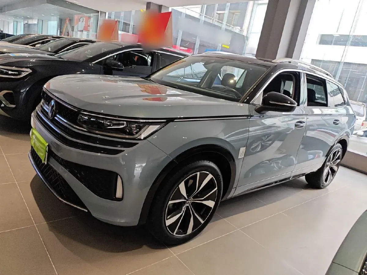 2023 Volkswagen Tavendor 2.0T 220HP L4 7DCT,autocango,china used car exporter,china ev exporter,chinese used car exporter,chinese used ev exporter