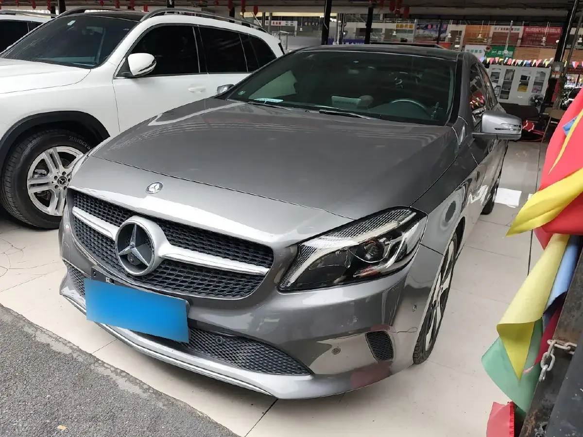 2017 Mercedes-Benz A Class 1.6T 156HP L4 7DCT