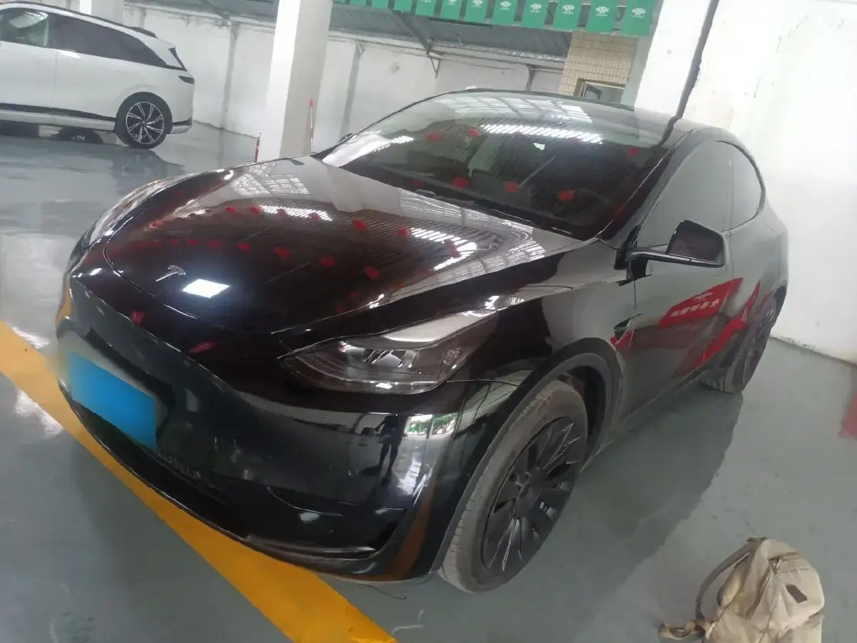 2023 Tesla Model Y BEV 60KWH