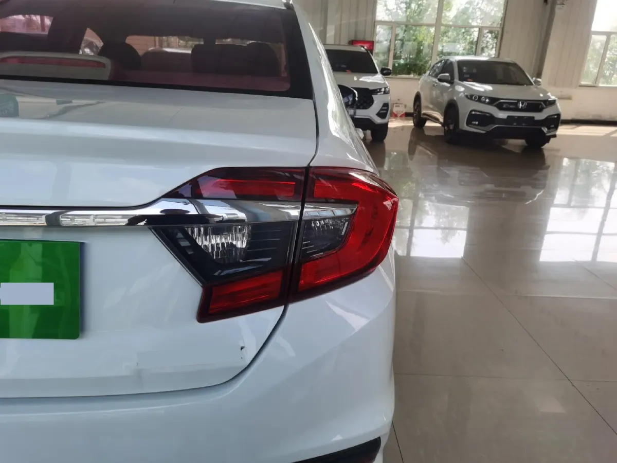 2016 Honda Greiz 1.5L 131HP L4 CVT,autocango,china used car exporter,china ev exporter,chinese used car exporter,chinese used ev exporter