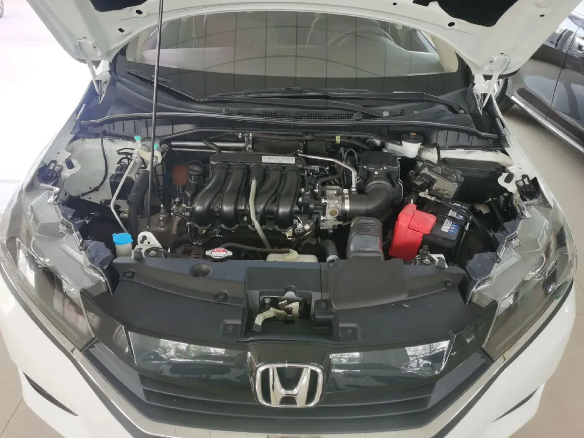 2016 Honda Greiz 1.5L 131HP L4 CVT,autocango,china used car exporter,china ev exporter,chinese used car exporter,chinese used ev exporter