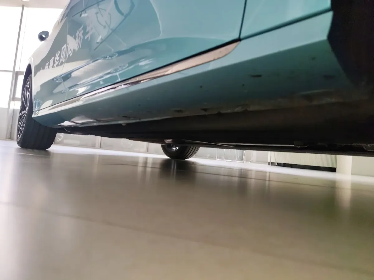 2023 HongQi H6 2.0T 252HP L4 8AT,autocango,china used car exporter,china ev exporter,chinese used car exporter,chinese used ev exporter