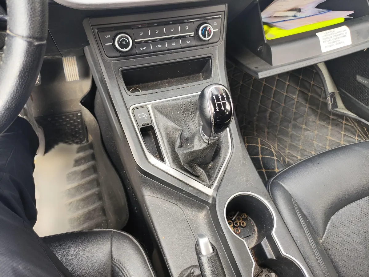 2020 Geely Vision 1.5L 109HP L4 5MT,autocango,china used car exporter,china ev exporter,chinese used car exporter,chinese used ev exporter