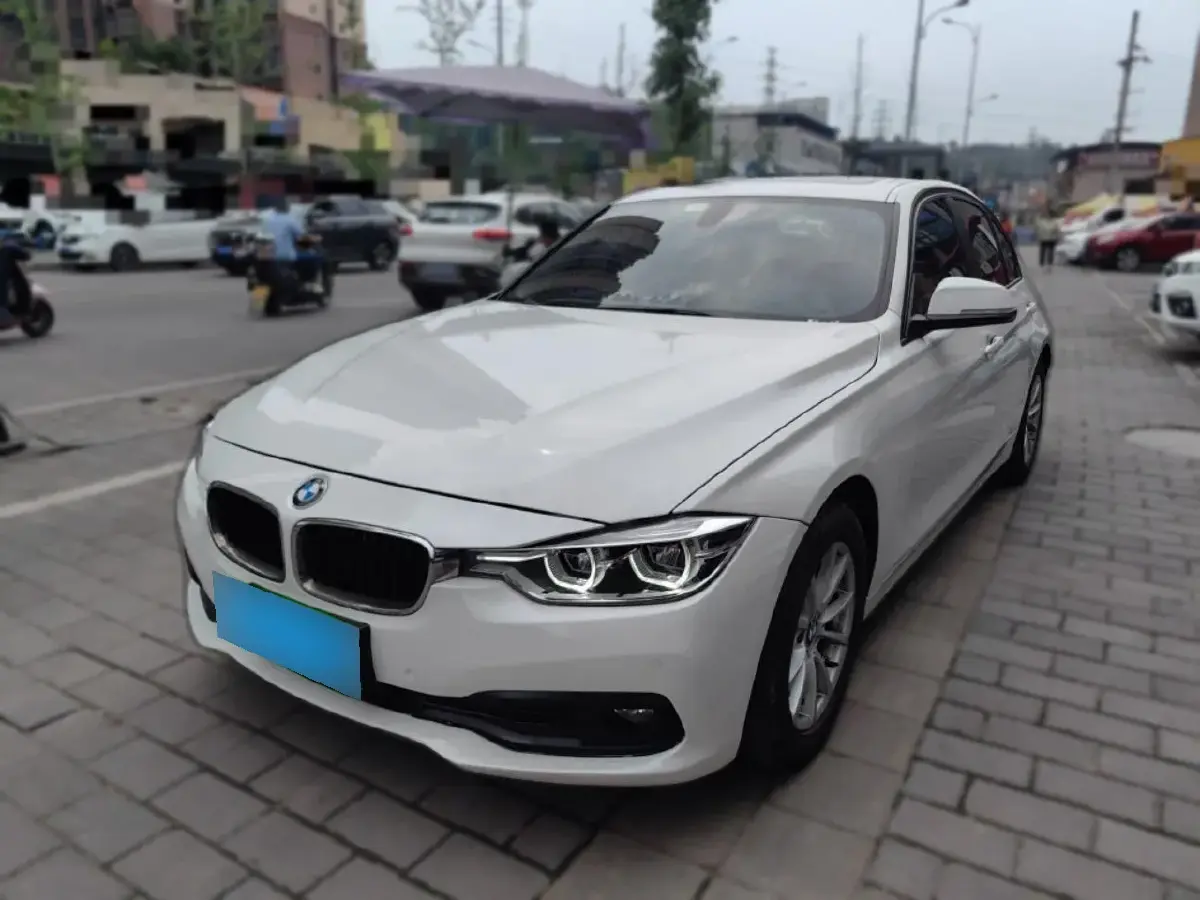 2016 BMW 3 Series 1.6T 136HP L4 8AT