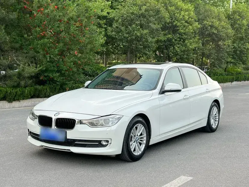 2015 BMW 3 Series 1.6T 136HP L4 8AT