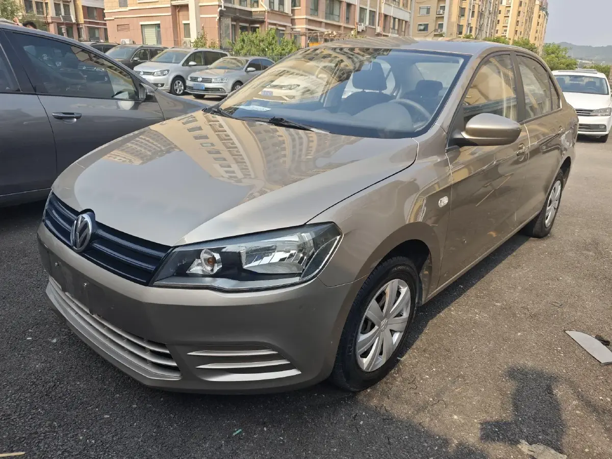 2013 Volkswagen Jetta 1.6L 110HP L4 5MT