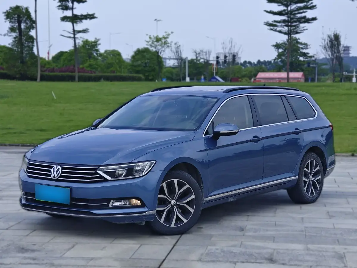 2018 Volkswagen Alltrack 2.0T 220HP L4 6DCT