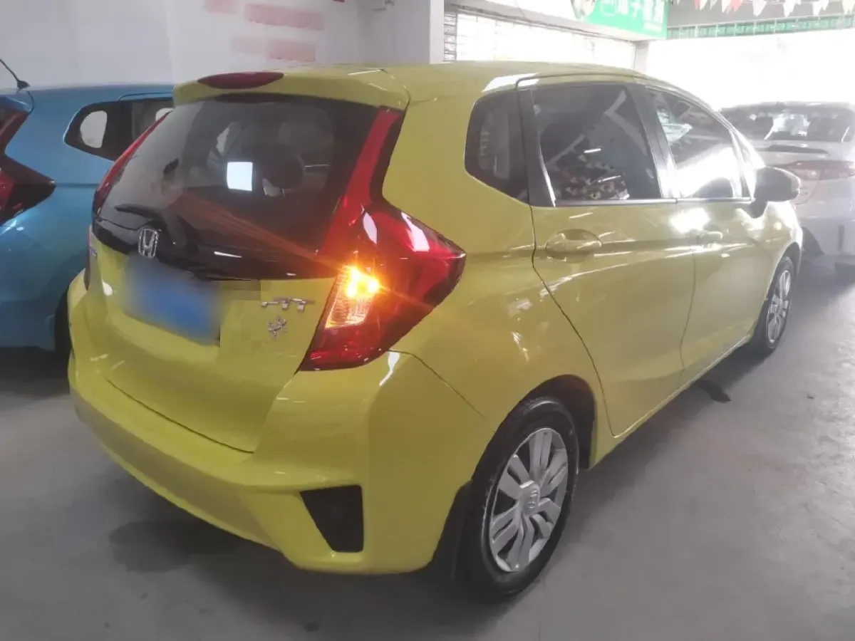 2014 Honda Fit 1.5L 131HP L4 CVT,autocango,china used car exporter,china ev exporter,chinese used car exporter,chinese used ev exporter