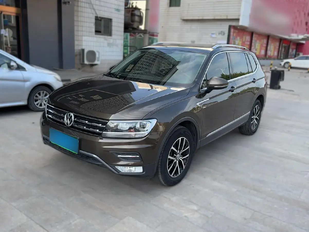 2017 Volkswagen Tiguan L 1.8T 180HP L4 7DCT