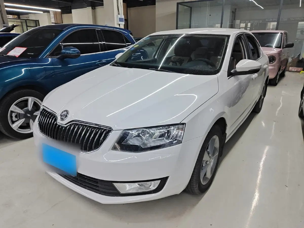 2015 Skoda Octavia 1.6L 110HP L4 6AT