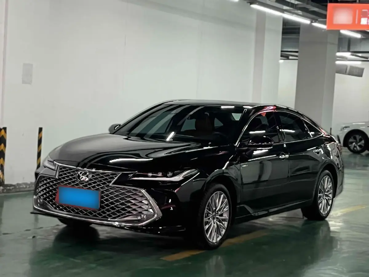 2024 Toyota Avalon 2.5L 185HP L4 E-CVT Hybrid