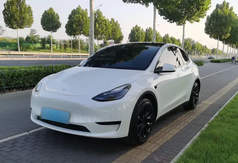 2022 Tesla Model Y BEV 60KWH