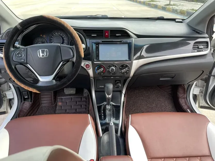 2015 Honda Crider 1.8L 139HP L4 5AT,autocango,china used car exporter,china ev exporter,chinese used car exporter,chinese used ev exporter