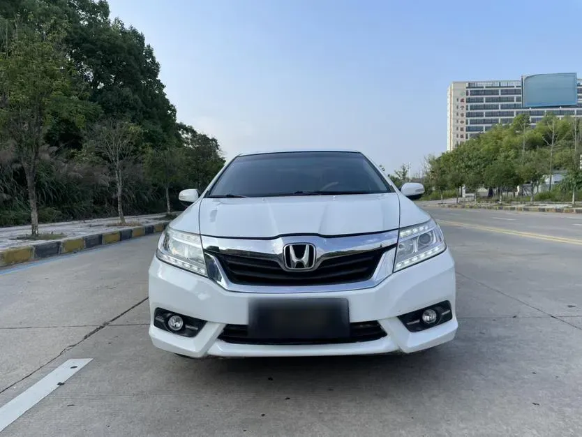 2015 Honda Crider 1.8L 139HP L4 5AT,autocango,china used car exporter,china ev exporter,chinese used car exporter,chinese used ev exporter
