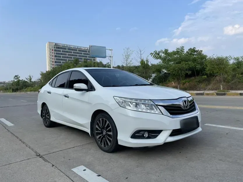 2015 Honda Crider 1.8L 139HP L4 5AT,autocango,china used car exporter,china ev exporter,chinese used car exporter,chinese used ev exporter