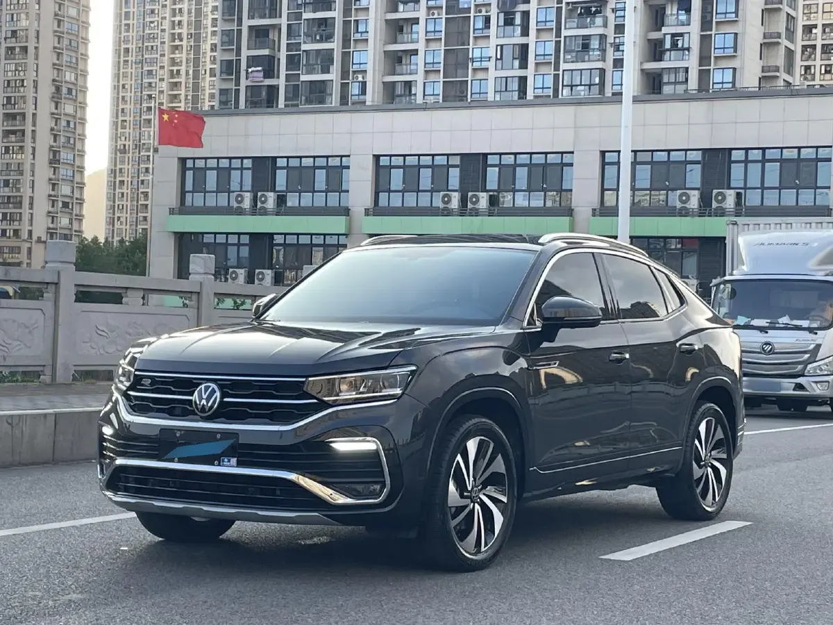 2020 Volkswagen Tayron X 2.0T 186HP L4 7DCT