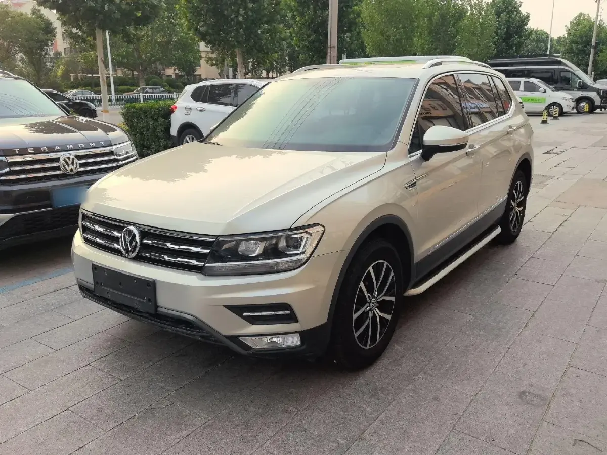 2018 Volkswagen Tiguan L 2.0T 186HP L4 7DCT