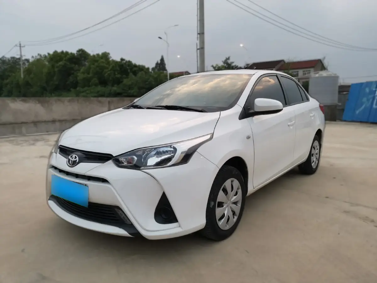 2022 Toyota Yaris L 1.5L 112HP L4 CVT