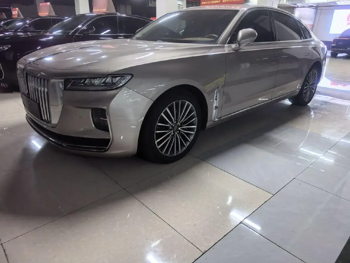 2022 HongQi H9 2.0T 252HP L4 7DCT