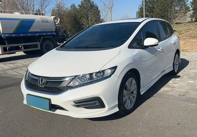 2017 Honda Jade 1.8L 141HP L4 5AT