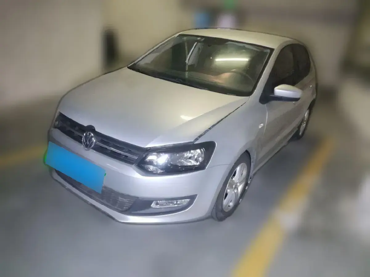 2011 Volkswagen Polo 1.6L 105HP L4 5MT