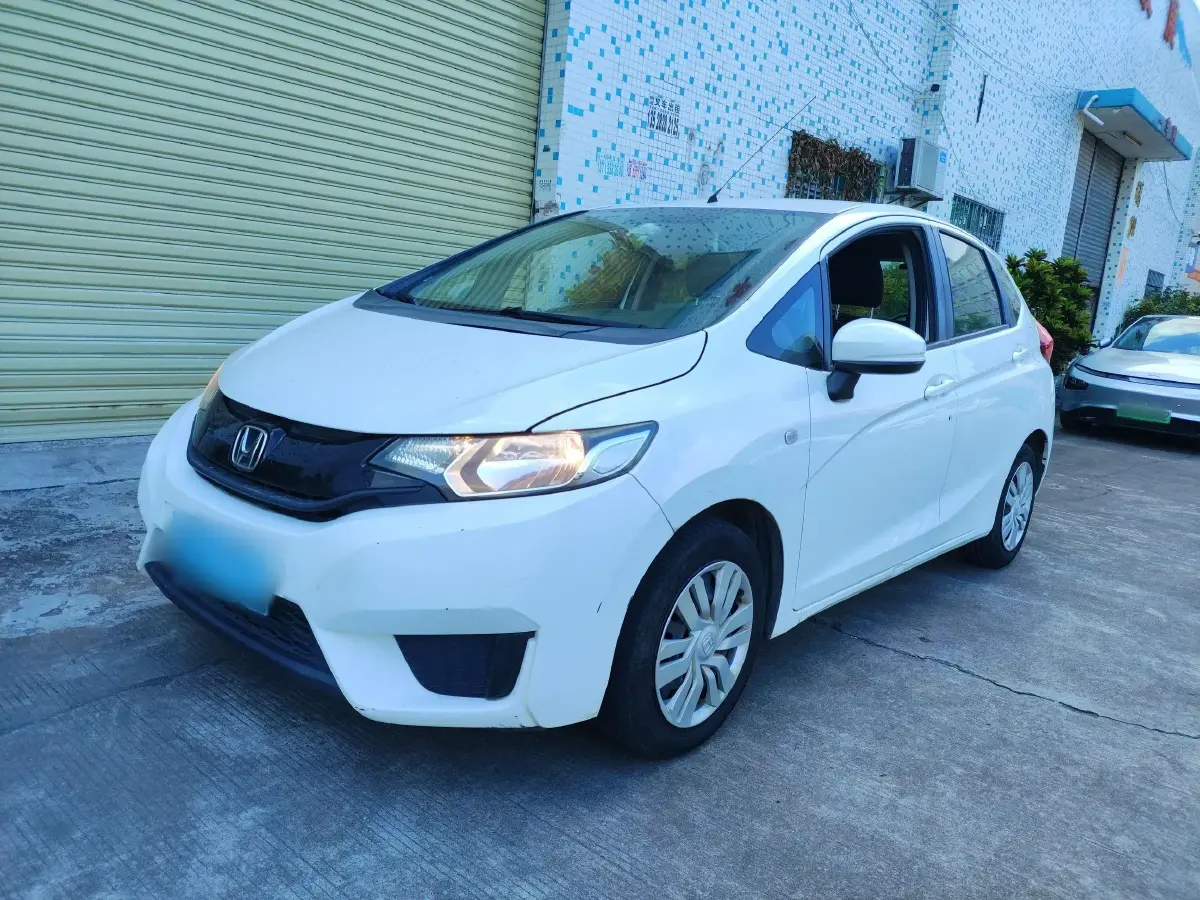 2014 Honda Fit 1.5L 131HP L4 CVT