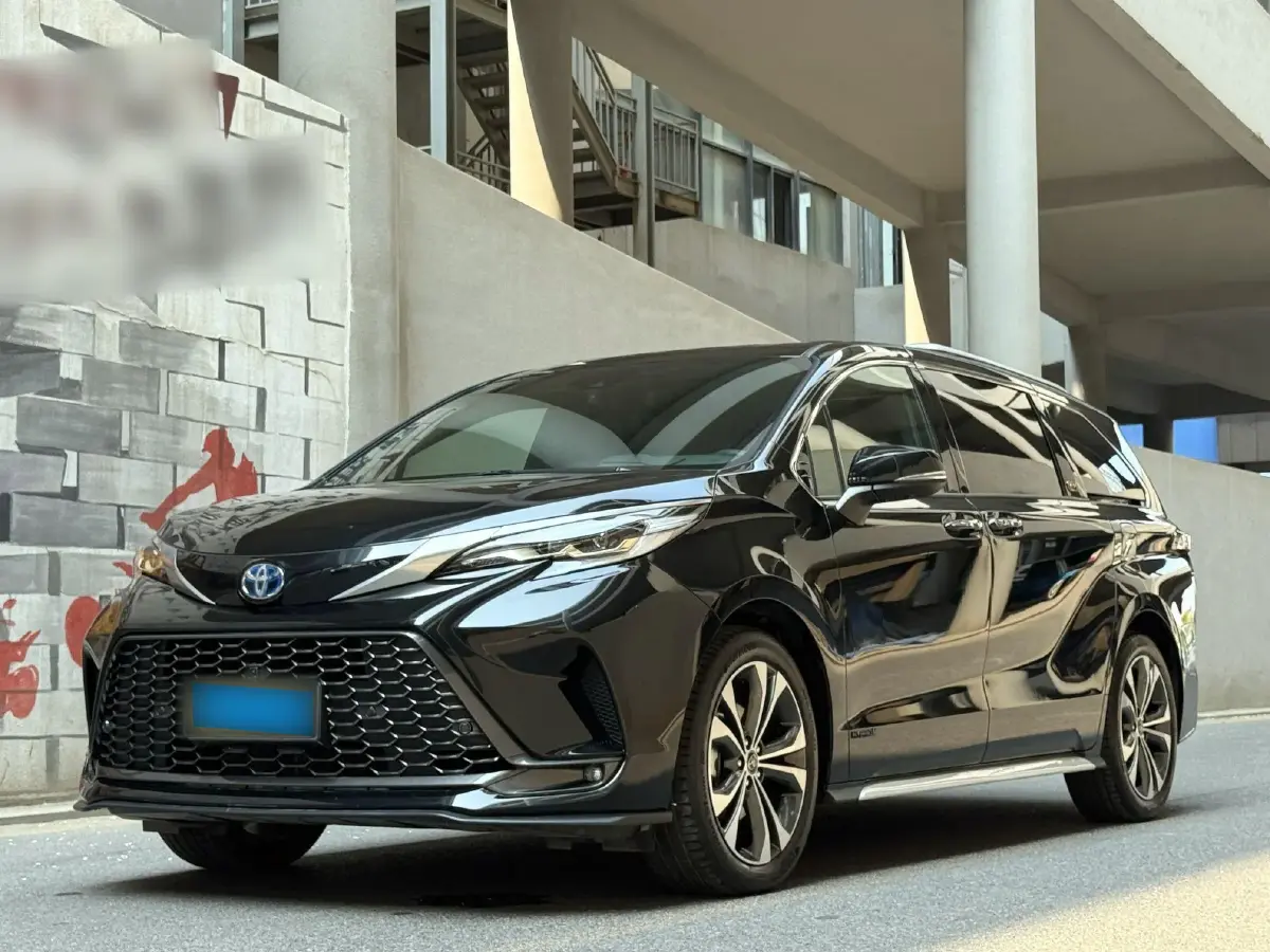 2023 Toyota Granvia 2.5L 189HP L4 E-CVT Hybrid