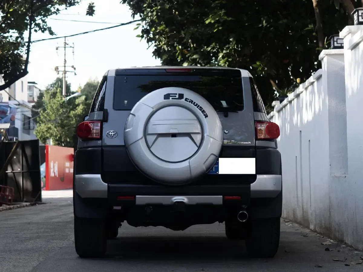 2013 Toyota FJ Cruiser 4.0L 272HP V6 5AT,autocango,china used car exporter,china ev exporter,chinese used car exporter,chinese used ev exporter