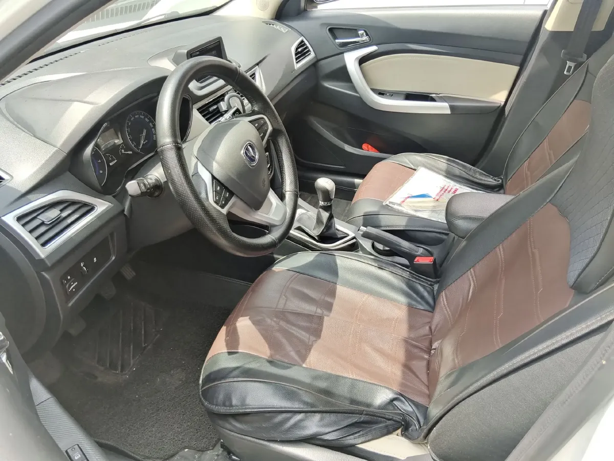 2016 ChangAn Alsvin V7 1.6L 124HP L4 5MT,autocango,china used car exporter,china ev exporter,chinese used car exporter,chinese used ev exporter