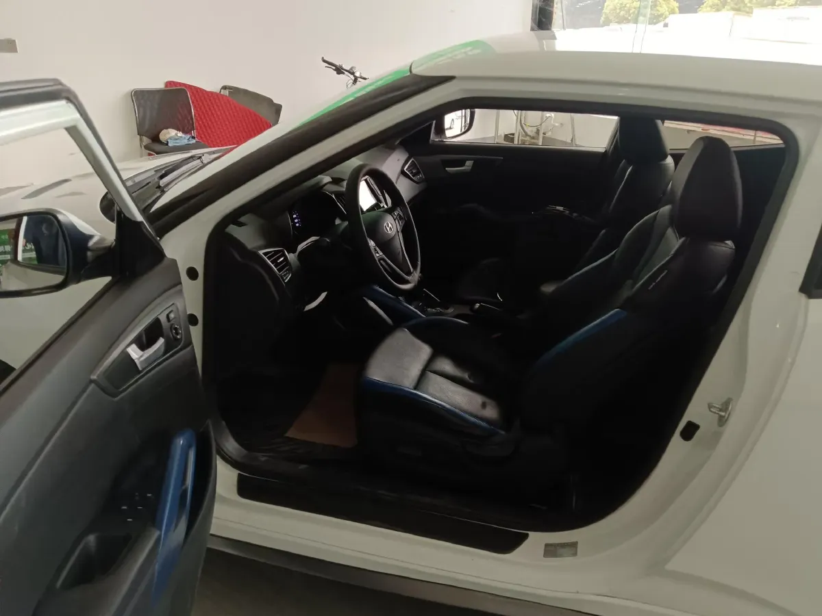 2012 Hyundai Veloster 1.6T 204HP L4 6AT,autocango,china used car exporter,china ev exporter,chinese used car exporter,chinese used ev exporter