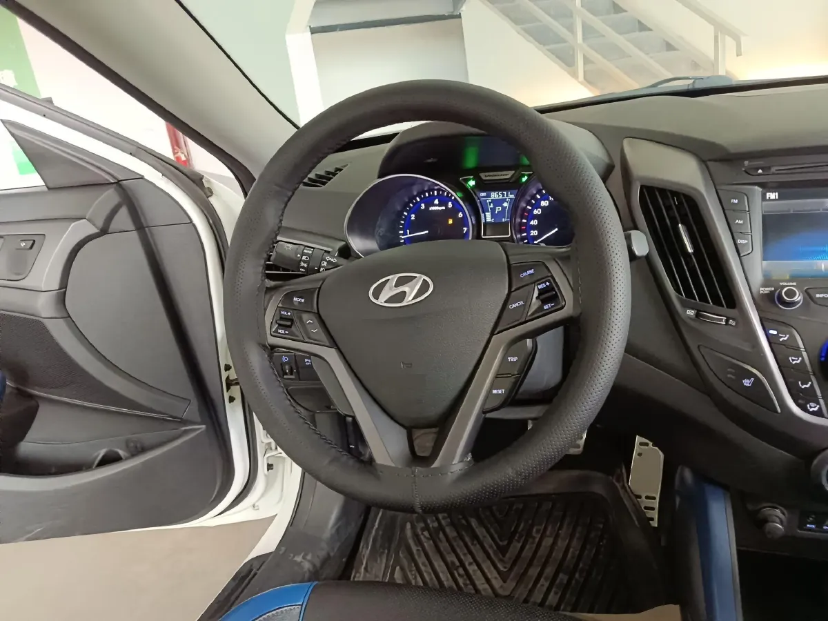 2012 Hyundai Veloster 1.6T 204HP L4 6AT,autocango,china used car exporter,china ev exporter,chinese used car exporter,chinese used ev exporter