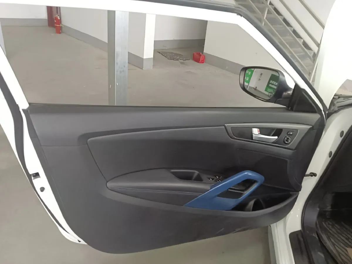 2012 Hyundai Veloster 1.6T 204HP L4 6AT,autocango,china used car exporter,china ev exporter,chinese used car exporter,chinese used ev exporter