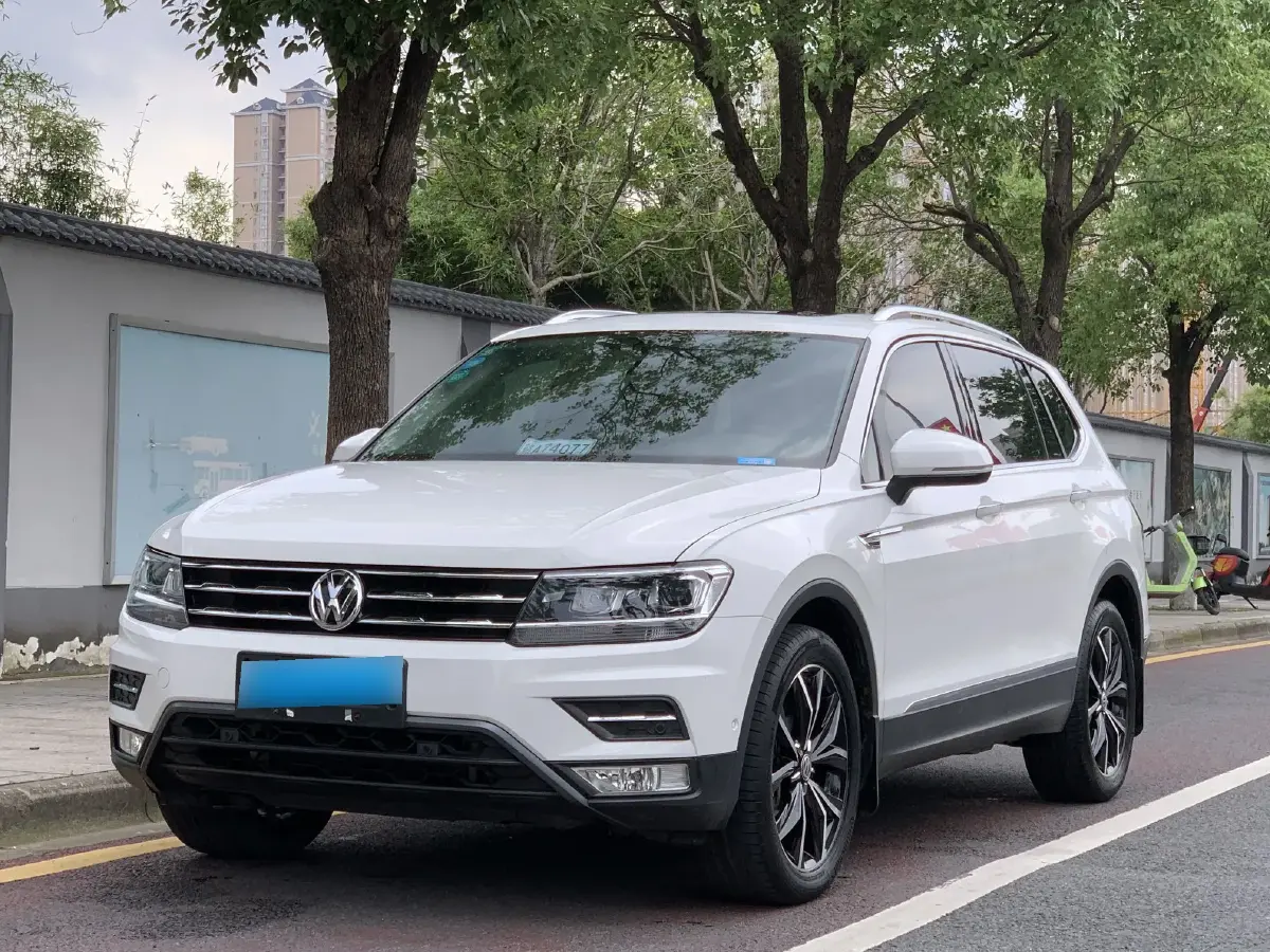 2019 Volkswagen Tiguan L 2.0T 186HP L4 7DCT