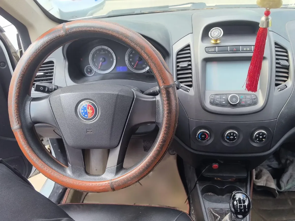 2015 Geely KingKong 1.5L 94HP L4 5MT,autocango,china used car exporter,china ev exporter,chinese used car exporter,chinese used ev exporter