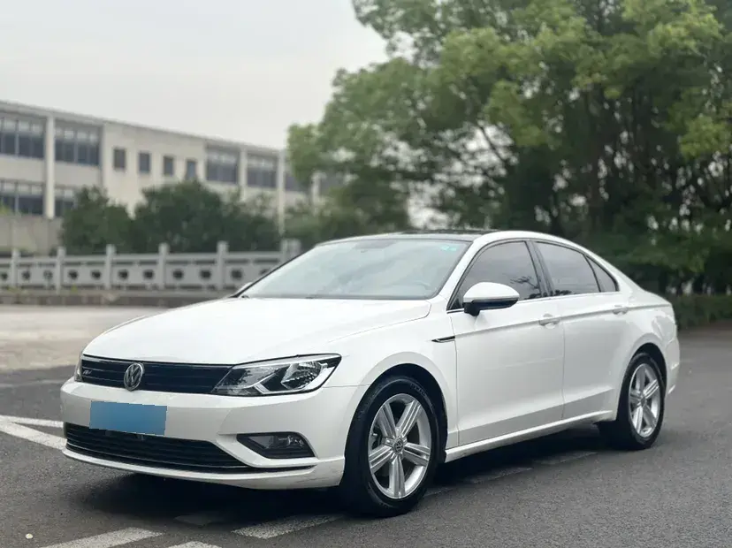 2017 Volkswagen Lamando 1.4T 150HP L4 7DCT