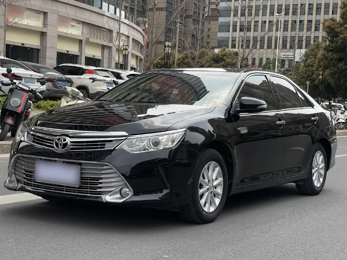 2015 Toyota Camry 2.0L 167HP L4 6AT