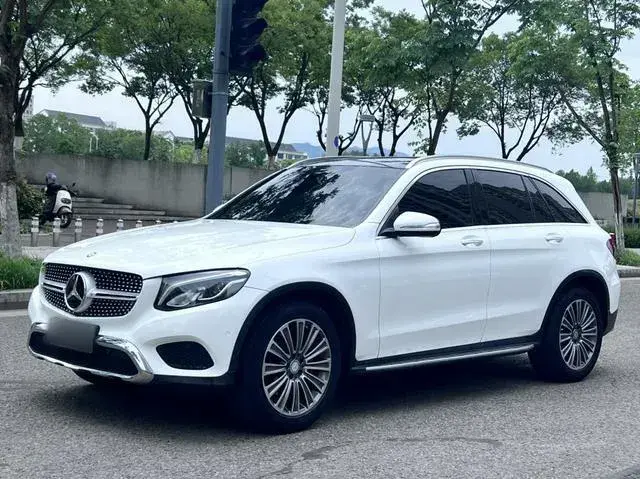 2016 Mercedes-Benz GLC Class 2.0T 184HP L4 9AT