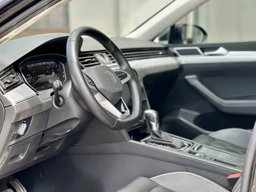 2022 Volkswagen Magotan GTE 1.4T 150HP L4 6DCT PHEV 13KWH,autocango,china used car exporter,china ev exporter,chinese used car exporter,chinese used ev exporter