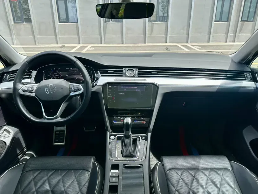 2022 Volkswagen Magotan GTE 1.4T 150HP L4 6DCT PHEV 13KWH,autocango,china used car exporter,china ev exporter,chinese used car exporter,chinese used ev exporter