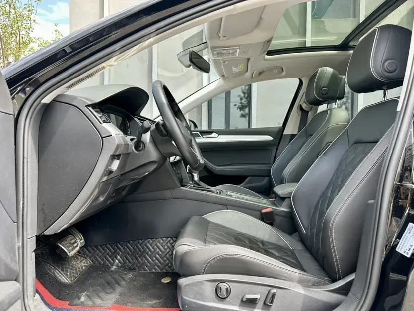 2022 Volkswagen Magotan GTE 1.4T 150HP L4 6DCT PHEV 13KWH,autocango,china used car exporter,china ev exporter,chinese used car exporter,chinese used ev exporter