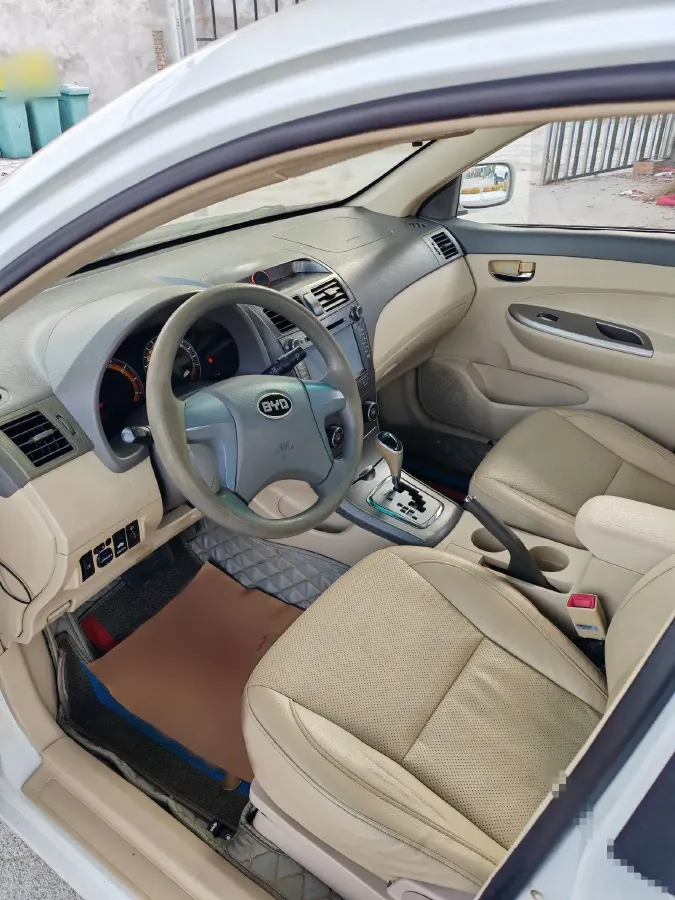 2013 BYD L3 1.5L 109HP L4 6DCT,autocango,china used car exporter,china ev exporter,chinese used car exporter,chinese used ev exporter