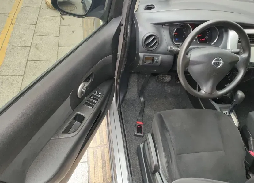 2015 Nissan Livina 1.6L 124HP L4 CVT,autocango,china used car exporter,china ev exporter,chinese used car exporter,chinese used ev exporter