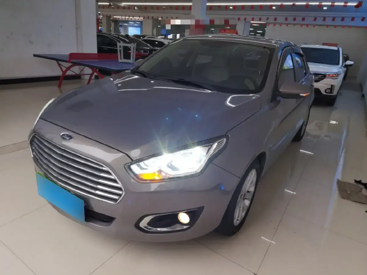 2015 Ford Escort 1.5L 113HP L4 6AT